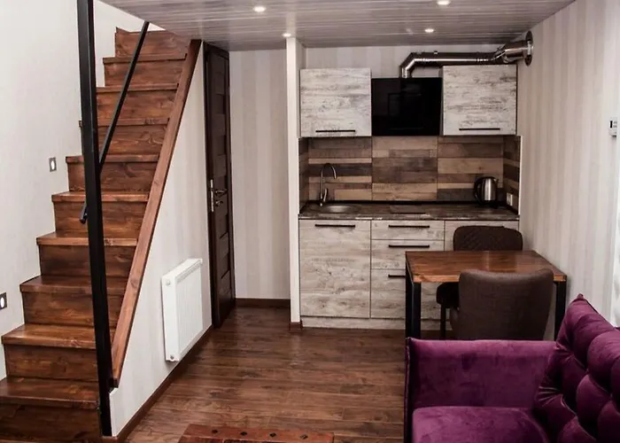 In The Center In The House With Atlantes